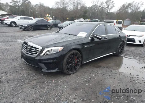 2015 Mercedes-Benz S 63 Amg 4Matic z USA, uszkodzony, nr VIN WDDUG7JB7FA180432